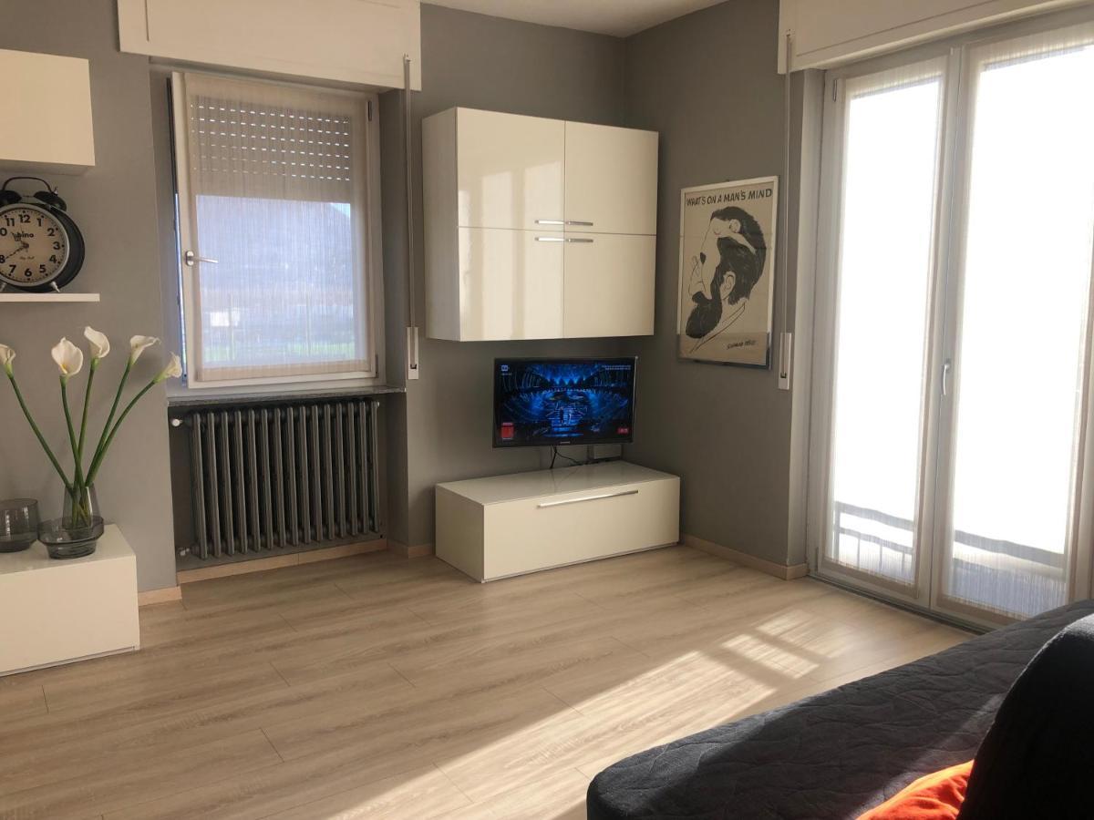 ドモドッソラ"La Bella Della Cappuccina" Casa Con Parcheggio Interno Gratuitoアパートメント エクステリア 写真