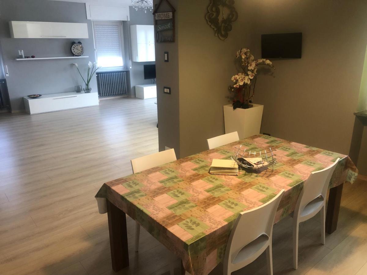 ドモドッソラ"La Bella Della Cappuccina" Casa Con Parcheggio Interno Gratuitoアパートメント エクステリア 写真