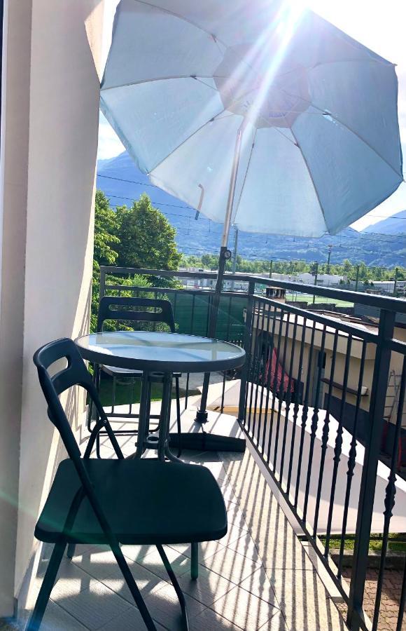 ドモドッソラ"La Bella Della Cappuccina" Casa Con Parcheggio Interno Gratuitoアパートメント エクステリア 写真