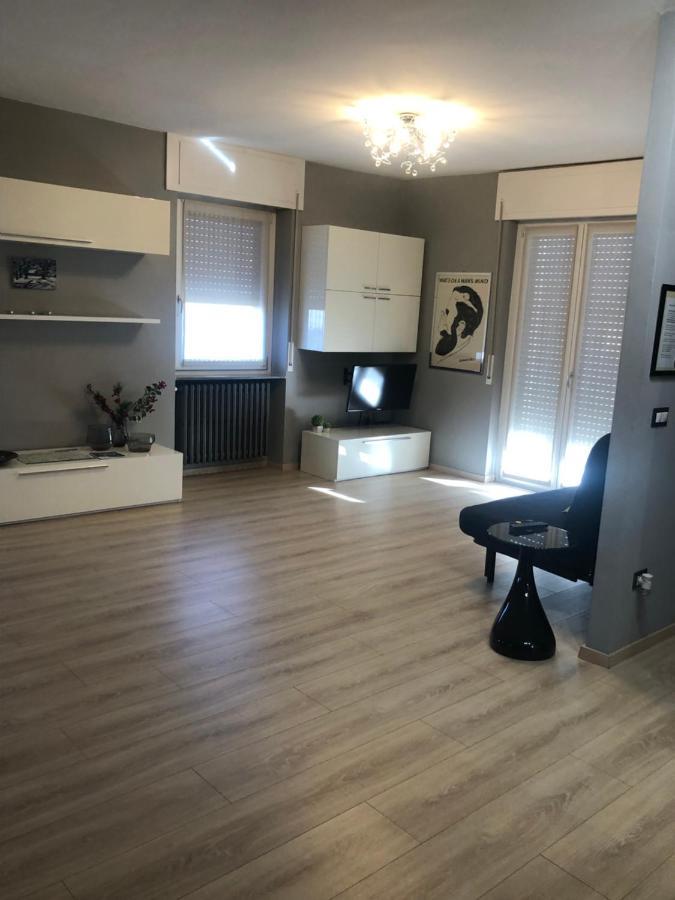 ドモドッソラ"La Bella Della Cappuccina" Casa Con Parcheggio Interno Gratuitoアパートメント エクステリア 写真